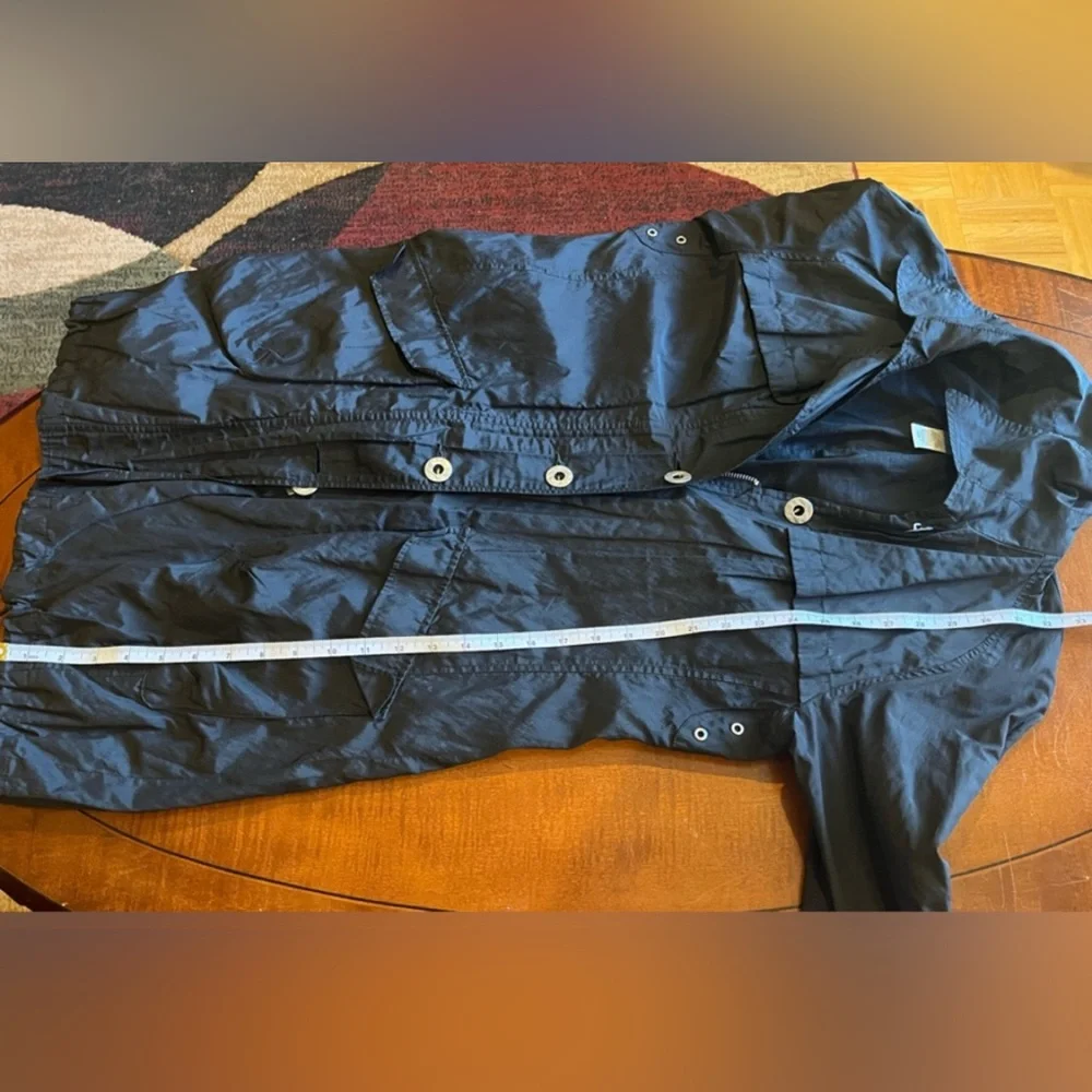 Chico’s raincoat/ long windbreaker/ trench coat. Black w/ silver tone buttons. M